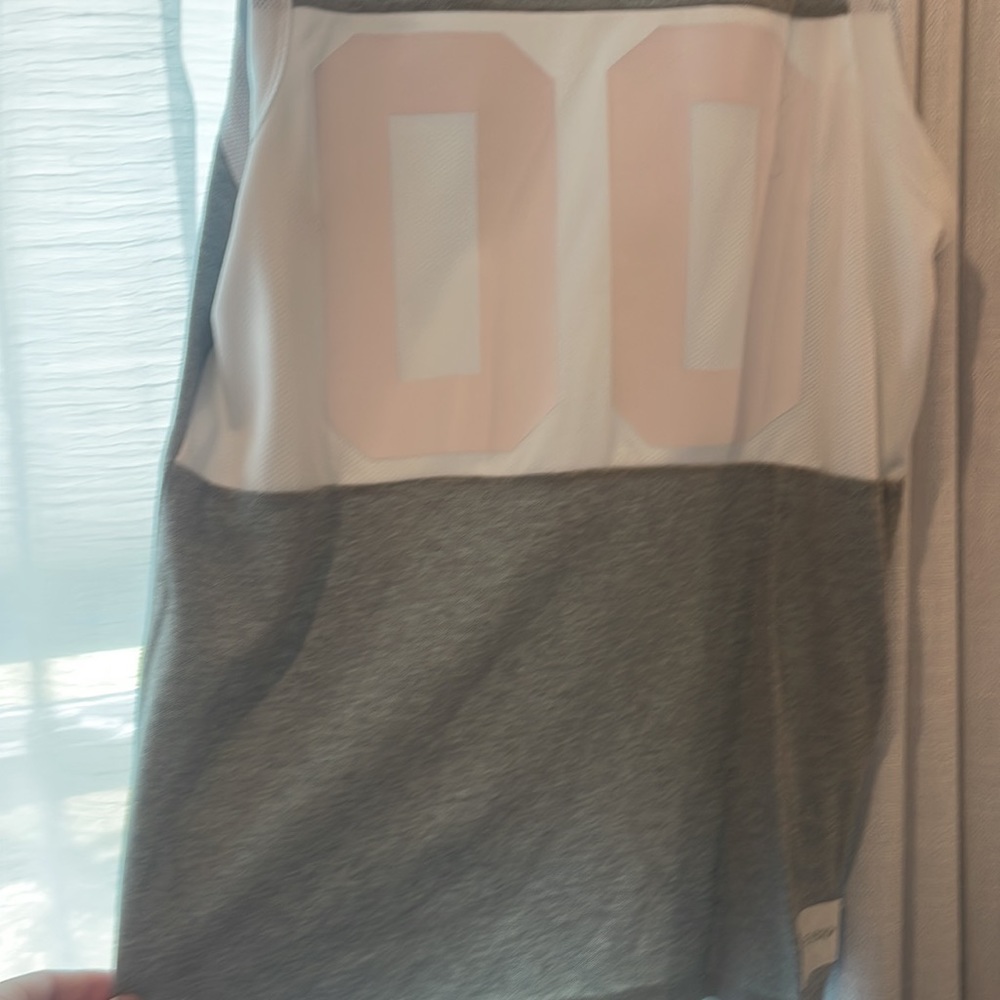 Medium Mesh Tank - Picture 3 of 3